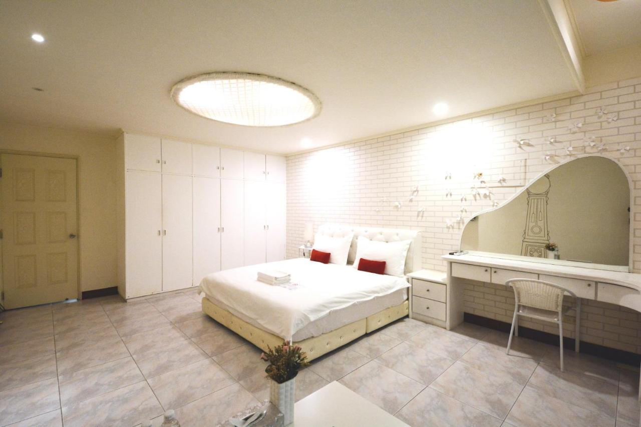 Appartement Ariyoshi Ya à Tainan Extérieur photo