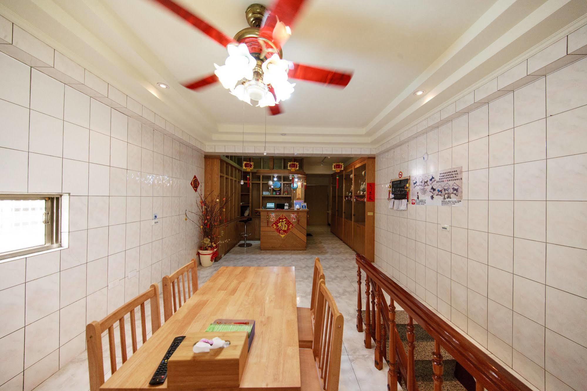 Appartement Ariyoshi Ya à Tainan Extérieur photo